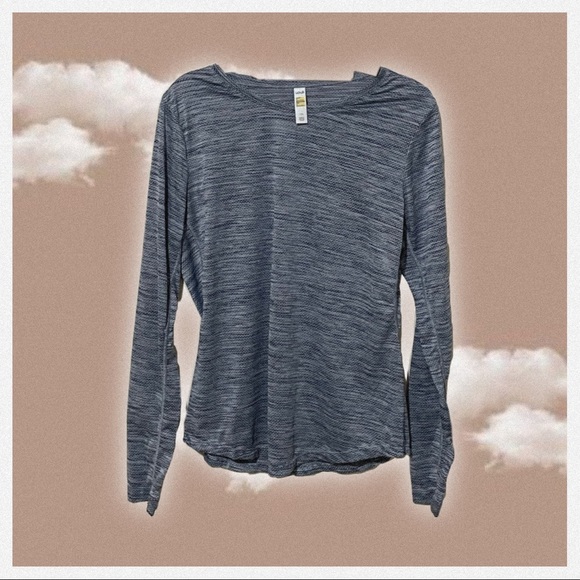 ♥︎ Lolë Mireille Top ♥︎ - Picture 2 of 6